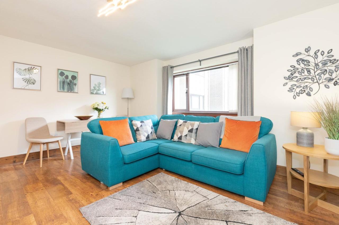 Allanfield Quiet Central Family Apartment With Parking เอดินบะระ ภายนอก รูปภาพ